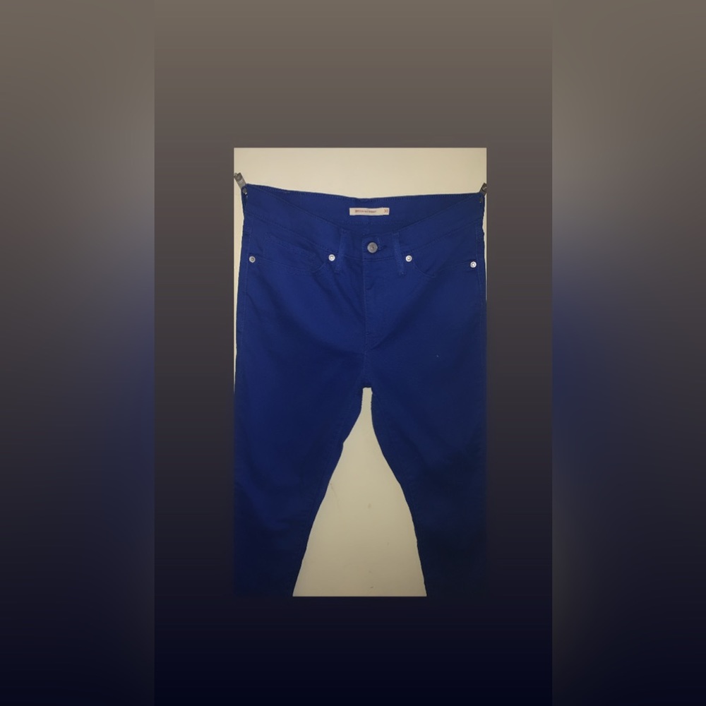 Levi jeans size 30